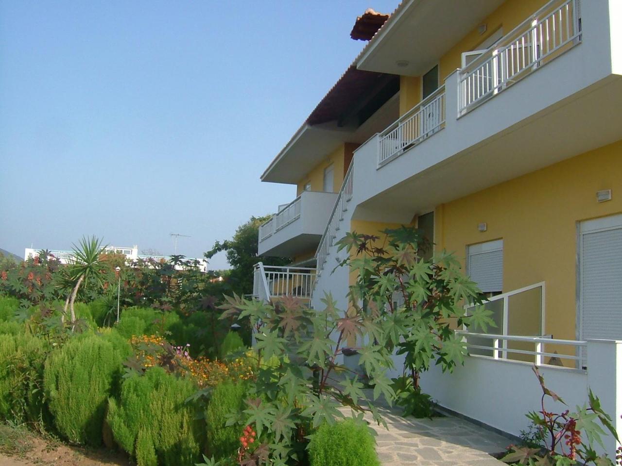 Estelle Hotel Геракини Экстерьер фото