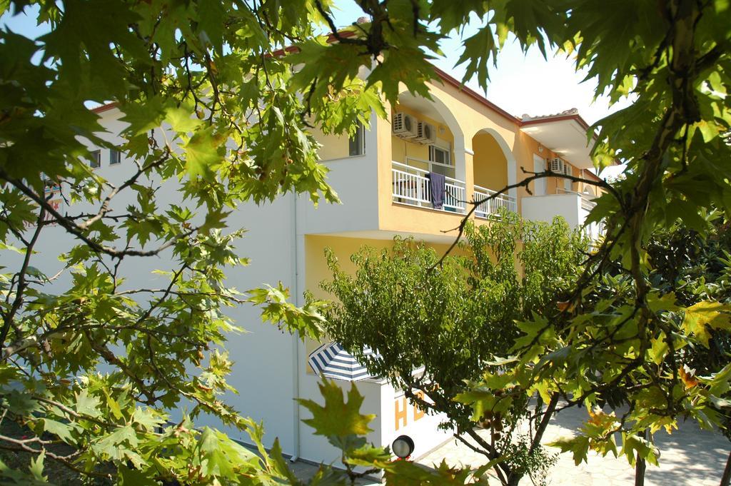 Estelle Hotel Геракини Экстерьер фото